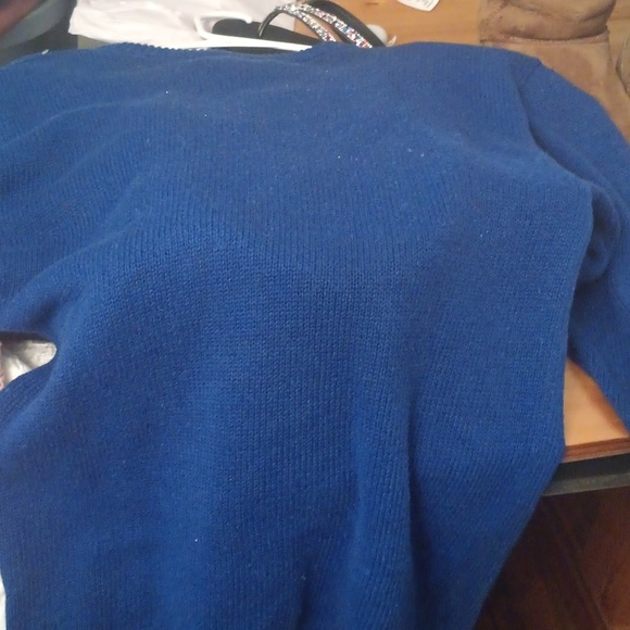 Victoria Harbour Blue Holiday Sweater Size Small - Picture 7 of 7